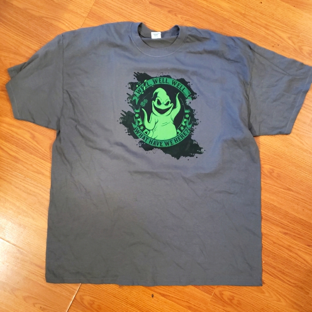 2xl Oogie Boogie short sleeve gray shirt